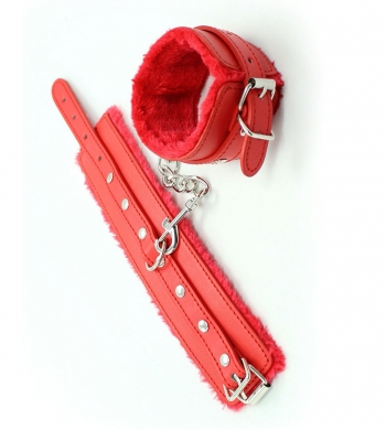 Кожаные наручники красные с мехом